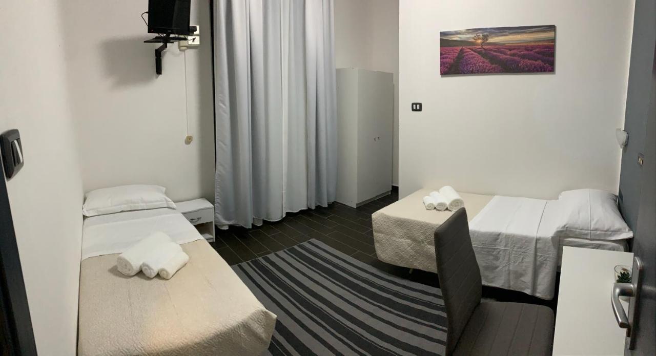 Hotel Neyra Beach Ρίμινι Εξωτερικό φωτογραφία
