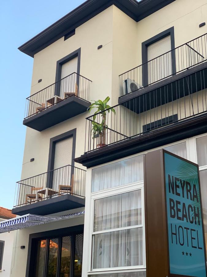 Hotel Neyra Beach Ρίμινι Εξωτερικό φωτογραφία