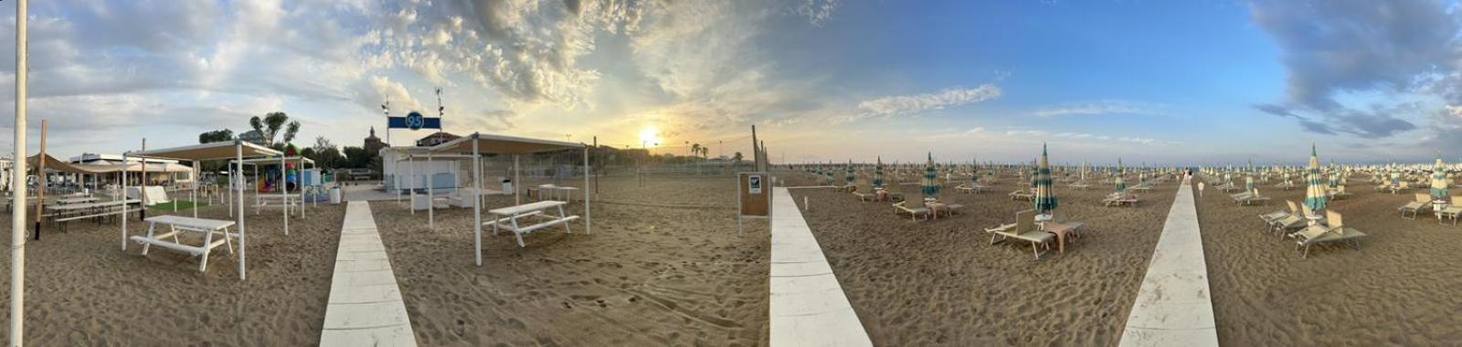 Hotel Neyra Beach Ρίμινι Εξωτερικό φωτογραφία